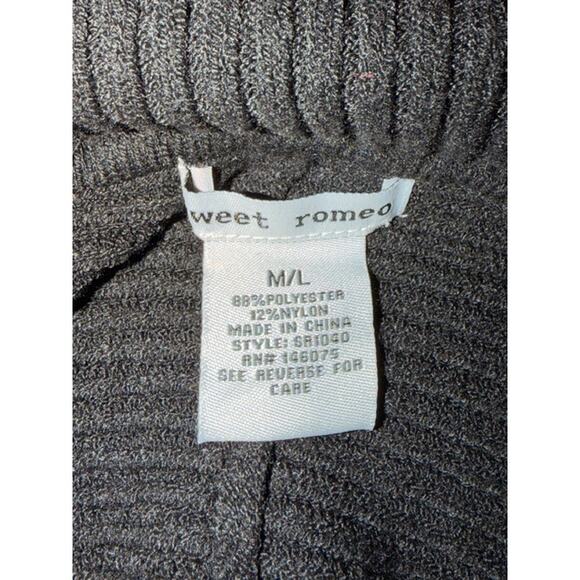 Sweet Romeo Black Ribbed Turtleneck Sweater Medium/Large - Picture 5 of 6